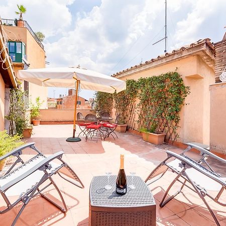 Romantic House With Terrace Екстер'єр фото